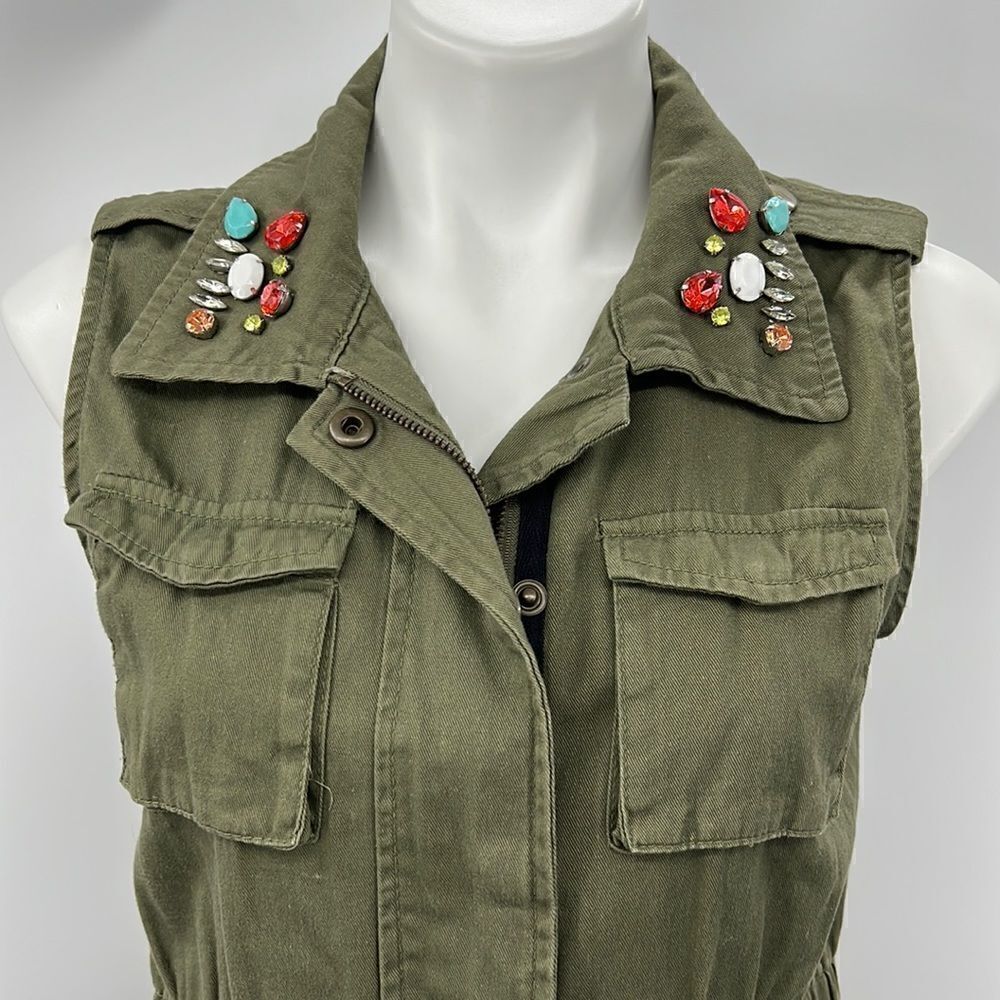 Decree  medium olive green sleeveless jacket